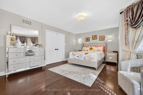 Photo 32 at 1468 Liverpool Street, WT West Oak Trails, Oakville