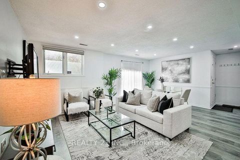 Photo 4 at 1036 - 75 Weldrick Road E, Observatory, Richmond Hill