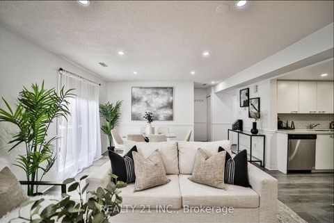 Photo 6 at 1036 - 75 Weldrick Road E, Observatory, Richmond Hill