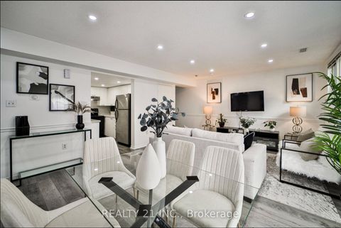 Photo 9 at 1036 - 75 Weldrick Road E, Observatory, Richmond Hill