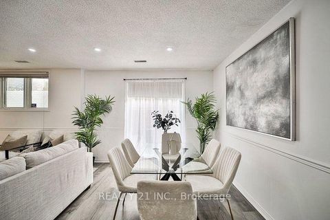 Photo 11 at 1036 - 75 Weldrick Road E, Observatory, Richmond Hill