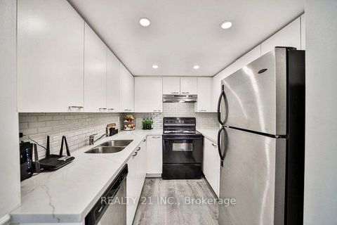 Photo 13 at 1036 - 75 Weldrick Road E, Observatory, Richmond Hill