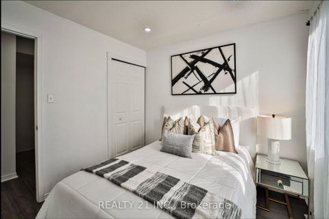 Photo 22 at 1036 - 75 Weldrick Road E, Observatory, Richmond Hill