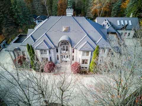 Photo 4 at 38 Sugarbush Court E, East Woodbridge, Vaughan