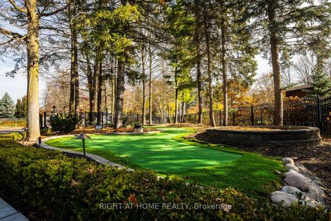 Photo 13 at 38 Sugarbush Court E, East Woodbridge, Vaughan