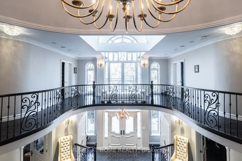 Photo 22 at 38 Sugarbush Court E, East Woodbridge, Vaughan