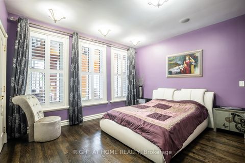 Photo 25 at 38 Sugarbush Court E, East Woodbridge, Vaughan