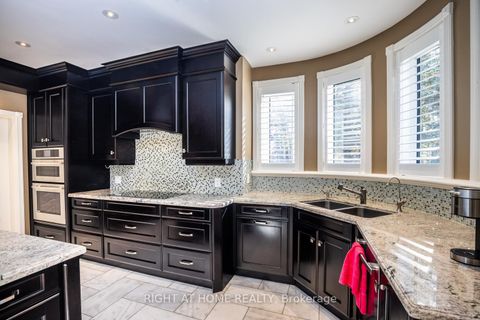 Photo 45 at 38 Sugarbush Court E, East Woodbridge, Vaughan