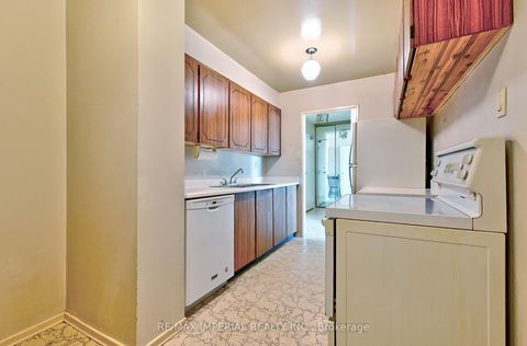 Photo 11 at 1111 - 45 Silver Springs Boulevard, L'Amoreaux, Toronto