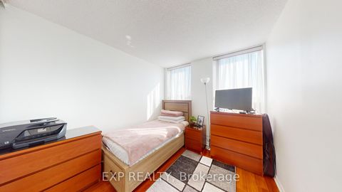 Photo 10 at 712 - 330 McCowan Road, Eglinton East, Toronto