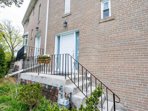 Photo 1 at 210 - 55 Rameau Drive E, Hillcrest Village, Toronto