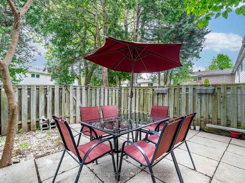 Photo 3 at 210 - 55 Rameau Drive E, Hillcrest Village, Toronto