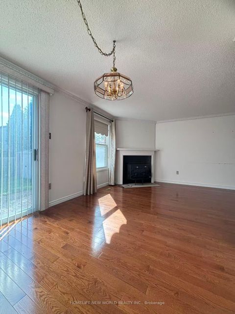 Photo 2 at 37 Mossbrook Crescent, Steeles, Toronto