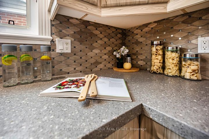 Photo 6 at 416 Mayfair Avenue, Centennial, Oshawa