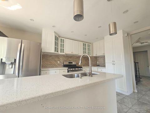 Photo 4 at 796 Bennett Crescent, Pinecrest, Oshawa