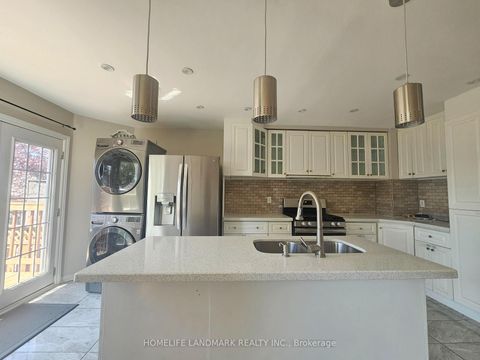 Photo 5 at 796 Bennett Crescent, Pinecrest, Oshawa