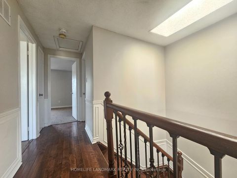 Photo 14 at 796 Bennett Crescent, Pinecrest, Oshawa