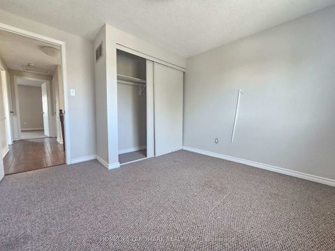 Photo 15 at 796 Bennett Crescent, Pinecrest, Oshawa