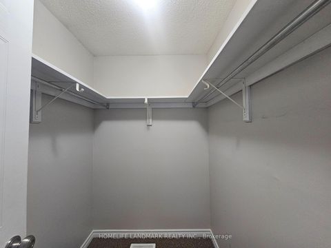 Photo 18 at 796 Bennett Crescent, Pinecrest, Oshawa