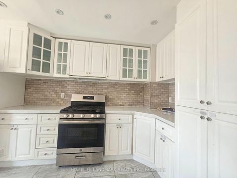 Photo 24 at 796 Bennett Crescent, Pinecrest, Oshawa