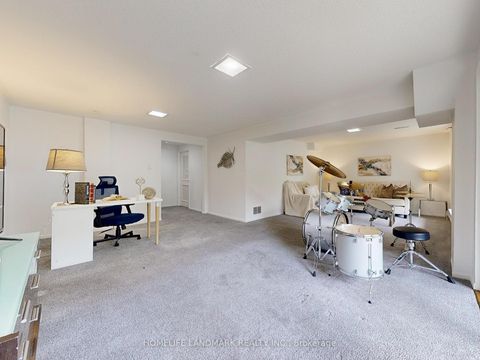 Photo 29 at 26 Anvil Mill Way, Windfields, Toronto