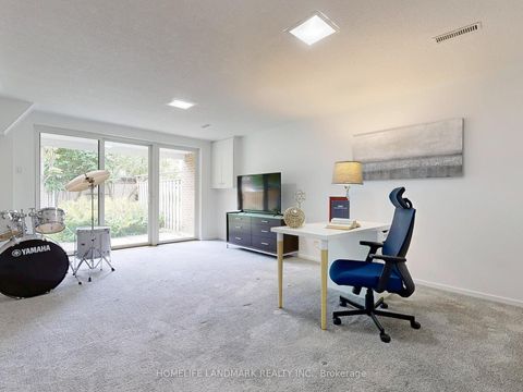Photo 31 at 26 Anvil Mill Way, Windfields, Toronto