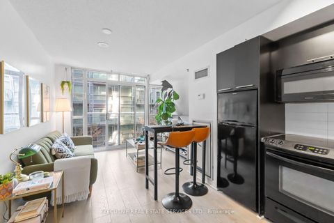 Photo 9 at 324 - 21 Nelson Street, Waterfront Communities C1, Toronto