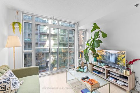 Photo 11 at 324 - 21 Nelson Street, Waterfront Communities C1, Toronto