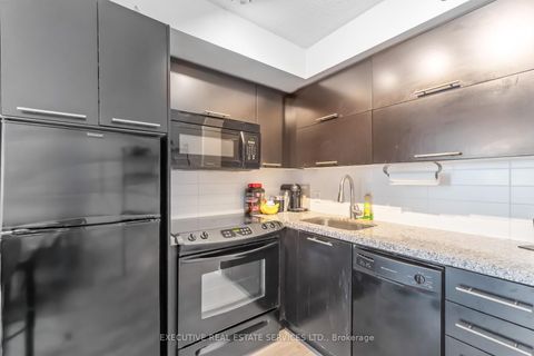 Photo 14 at 324 - 21 Nelson Street, Waterfront Communities C1, Toronto