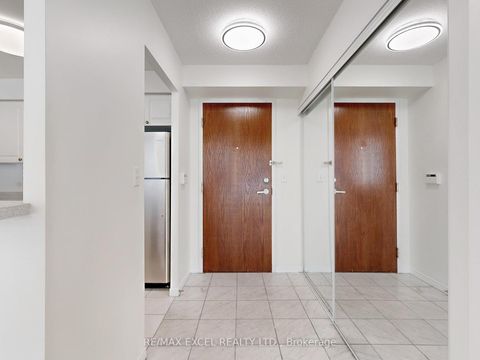 Photo 2 at 707 - 29 Pemberton Avenue, Newtonbrook East, Toronto