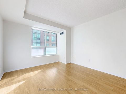 Photo 10 at 707 - 29 Pemberton Avenue, Newtonbrook East, Toronto