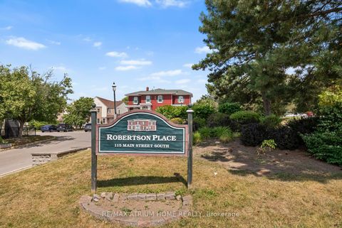 Photo 19 at 34 - 115 Main Street S, Central Newmarket, Newmarket
