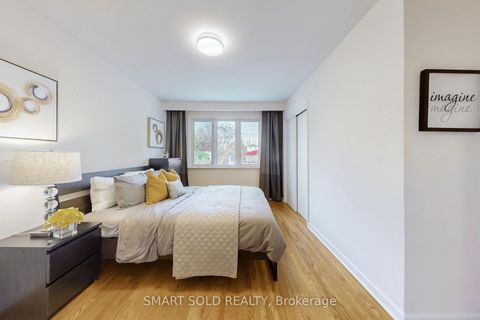 Photo 14 at 21 Sunmount Road, Sullivan, Toronto