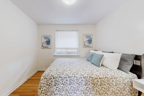 Photo 15 at 21 Sunmount Road, Sullivan, Toronto