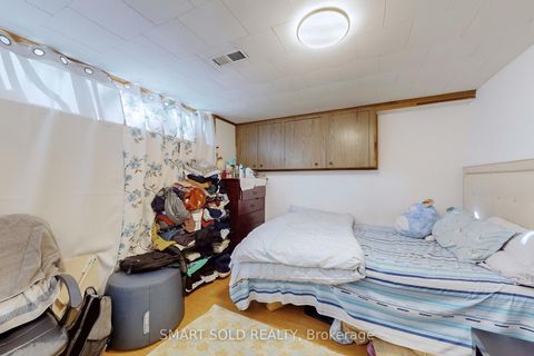 Photo 24 at 21 Sunmount Road, Sullivan, Toronto