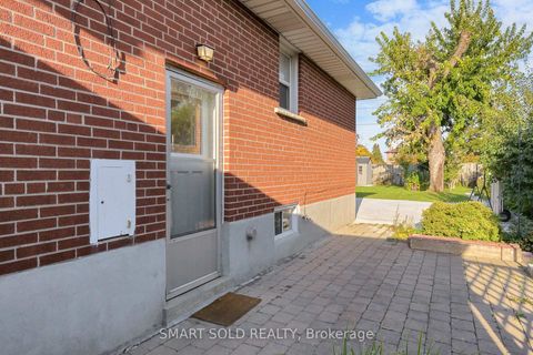 Photo 31 at 21 Sunmount Road, Sullivan, Toronto