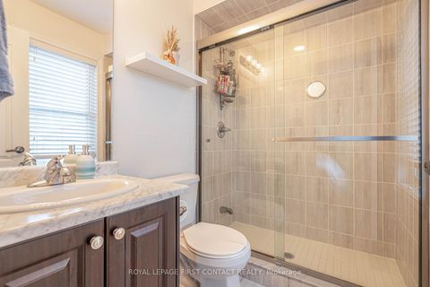 Photo 13 at 26 Deneb Street, Ardagh, Barrie