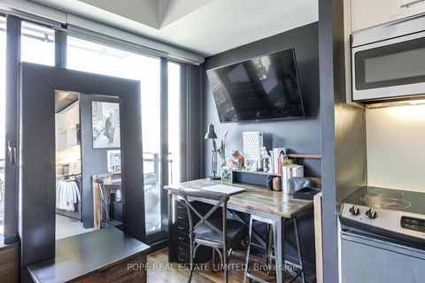 Photo 3 at 719 - 51 Trolley Crescent, Moss Park, Toronto