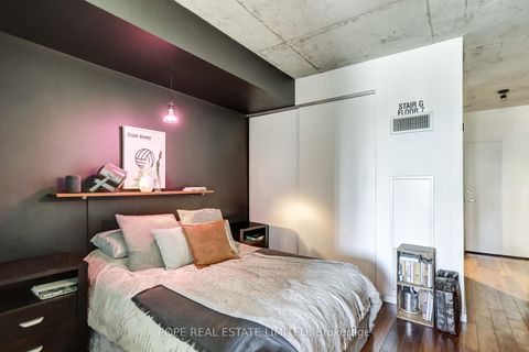 Photo 5 at 719 - 51 Trolley Crescent, Moss Park, Toronto