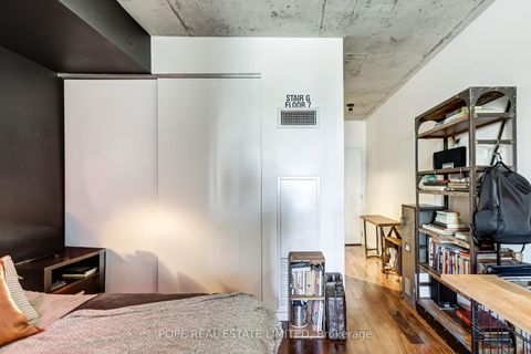 Photo 7 at 719 - 51 Trolley Crescent, Moss Park, Toronto