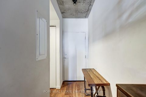 Photo 8 at 719 - 51 Trolley Crescent, Moss Park, Toronto