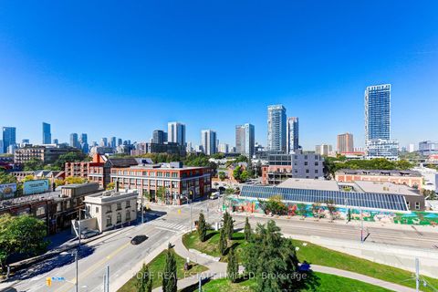 Photo 11 at 719 - 51 Trolley Crescent, Moss Park, Toronto