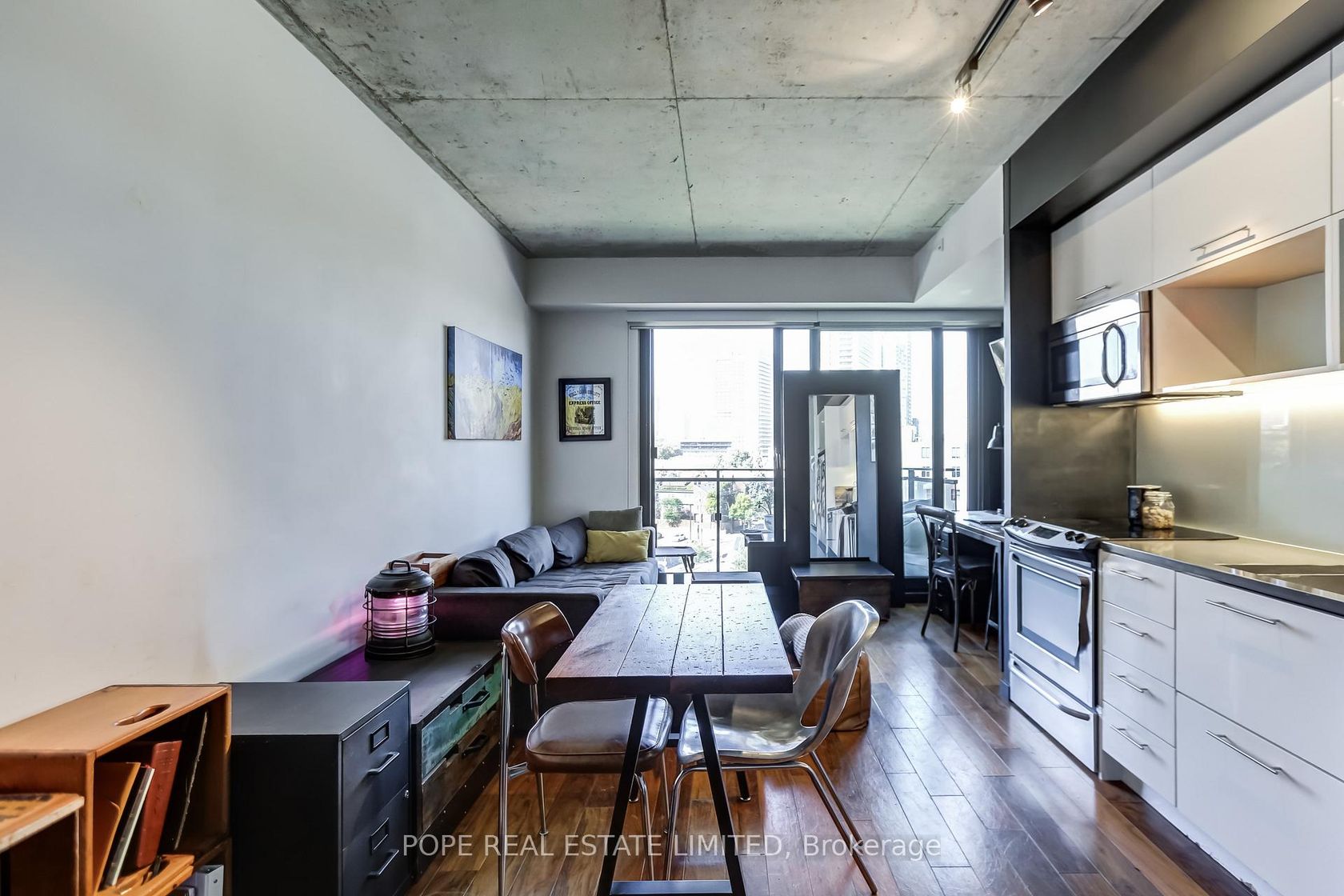 719 - 51 Trolley Crescent, Moss Park, Toronto 