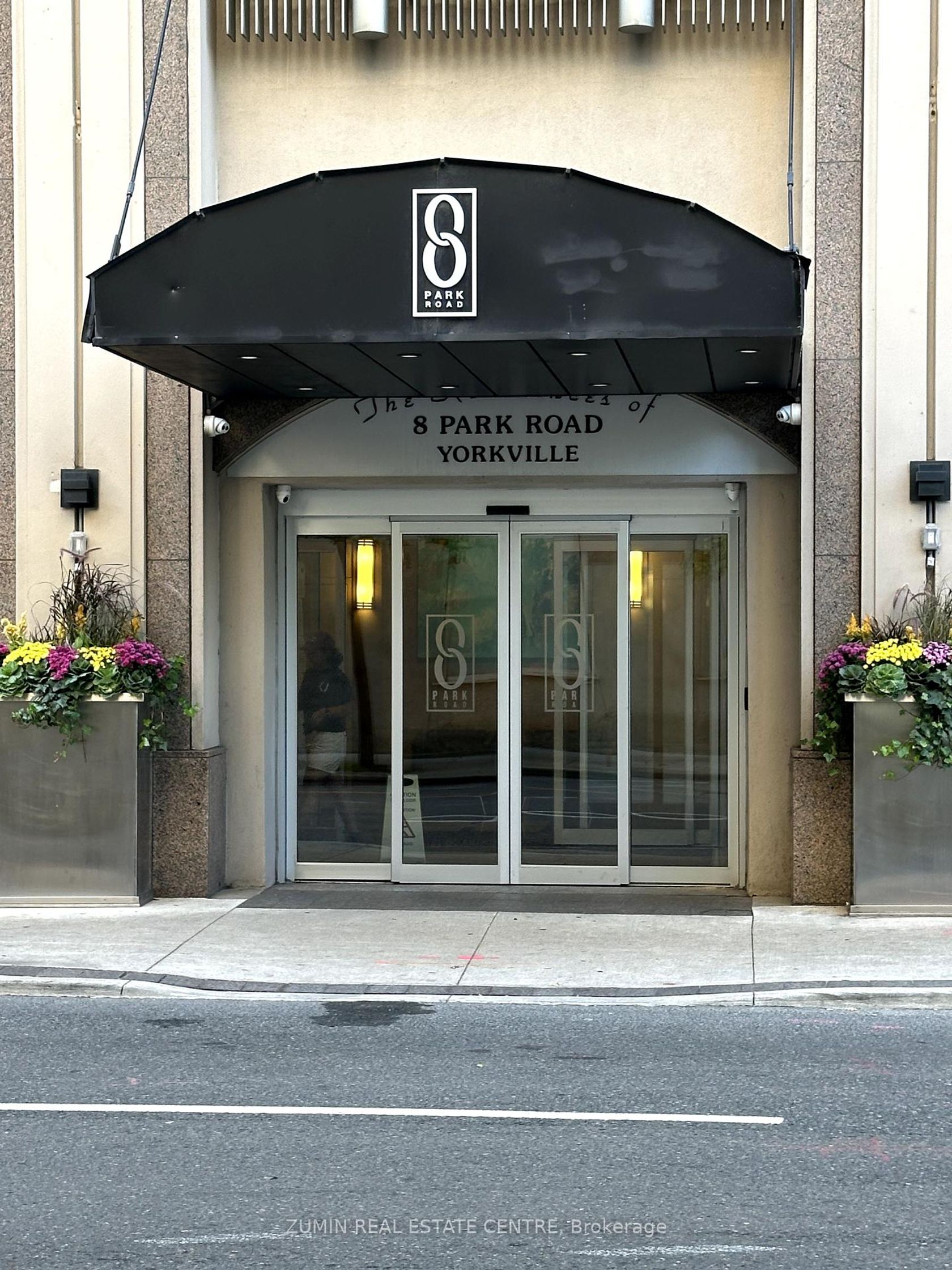 2116 - 8 Park Road, Moore Park, Toronto 