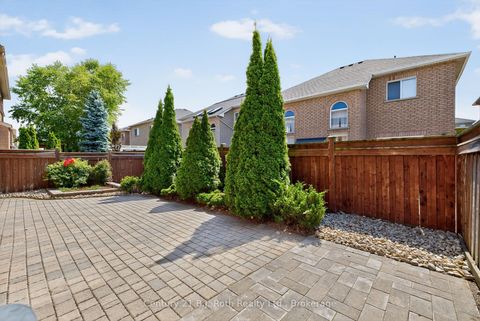 Photo 34 at 94 Destino Crescent, Vellore Village, Vaughan Photo 34 at 94 Destino Crescent, Vellore Village, Vaughan
