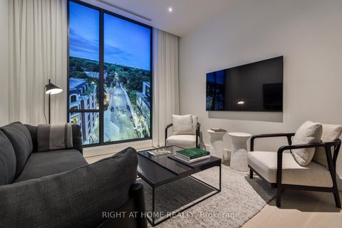 Photo 17 at 403 - 1 Roxborough Street W, Annex, Toronto