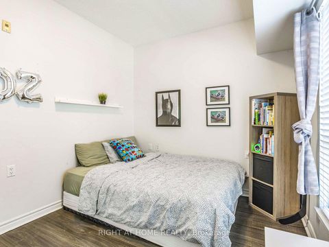 Photo 15 at 103 - 890 Sheppard Avenue W, Bathurst Manor, Toronto