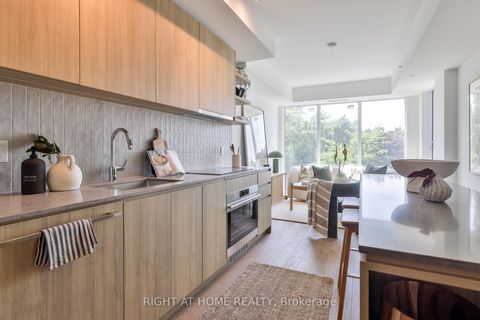 Photo 3 at 201 - 1161 Kingston Road, Cliffside, Toronto
