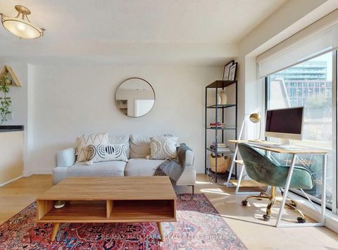 Photo 2 at 408 - 140 Bathurst Street, Waterfront Communities C1, Toronto