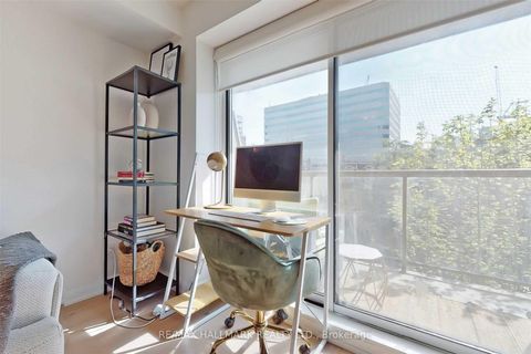 Photo 3 at 408 - 140 Bathurst Street, Waterfront Communities C1, Toronto